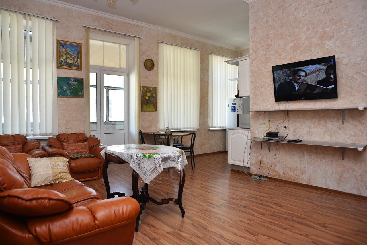 Apartamenty Po Ulice Borisoglebskaya 9 Киев Экстерьер фото